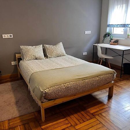 Apartamento Amplio Piso A 400M De La Playa Gijón Exterior foto